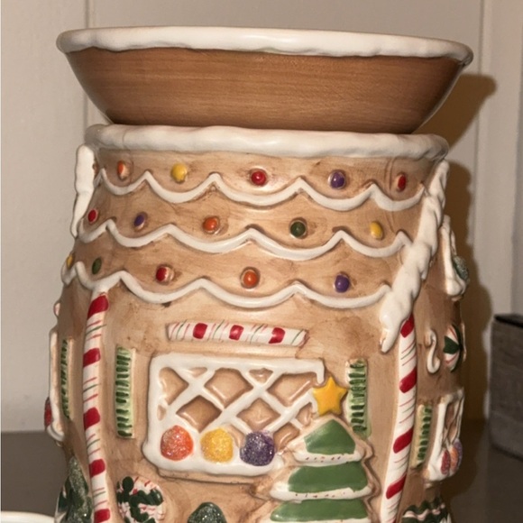 YANKEE CANDLE Christmas Gingerbread House Fragrance Wax Warmer HomeAccent Decor - Picture 4 of 8